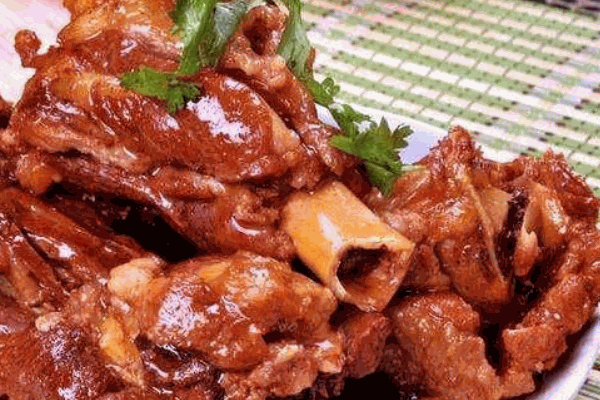 酱大骨煲仔饭