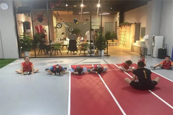锐孚体能