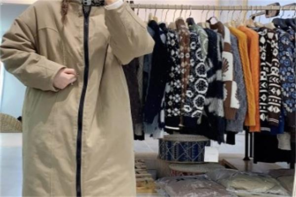 拾贰服装店