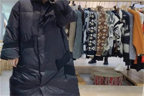 拾贰服装店
