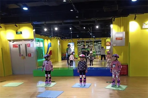 艾米飞国际少儿体能中心