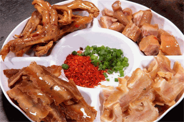 老陆稿卤菜店