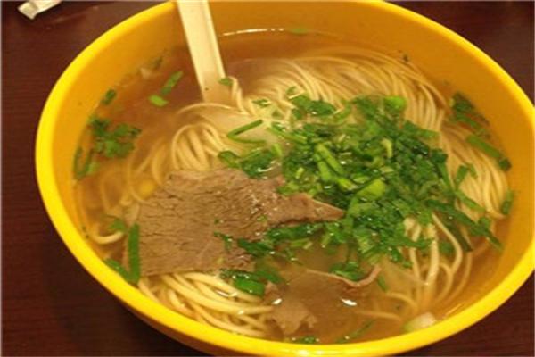 金垠地牛肉面