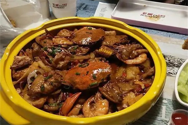 多嘴肉蟹煲店