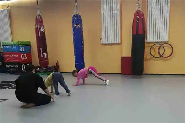 童康青少儿体能 TKYCDFIT