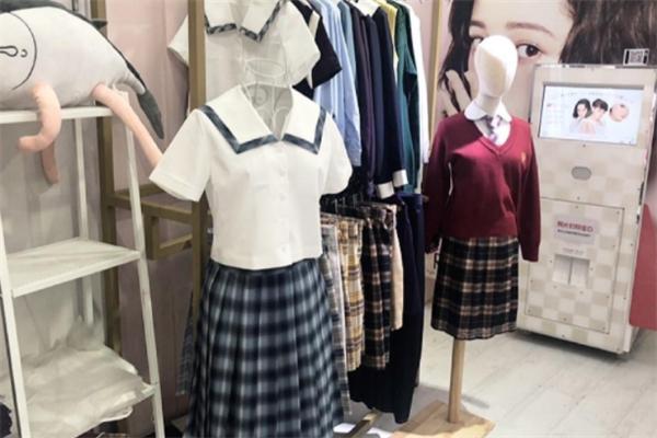锦伊服饰
