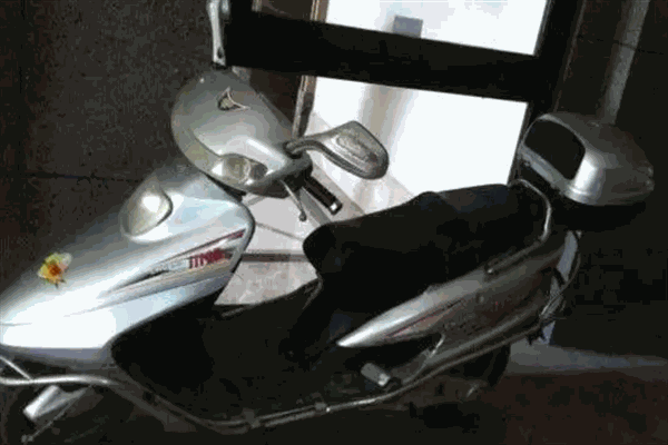 川铃电动车