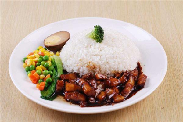 锅小闹卤肉饭
