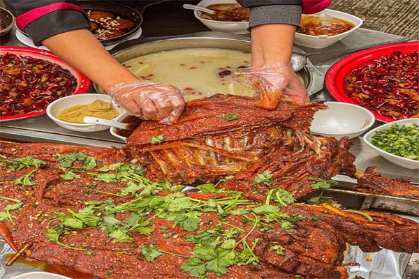 万盛美食烤全羊