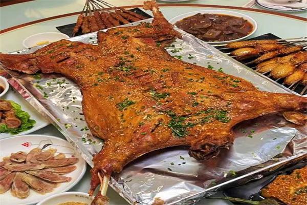 万盛美食烤全羊