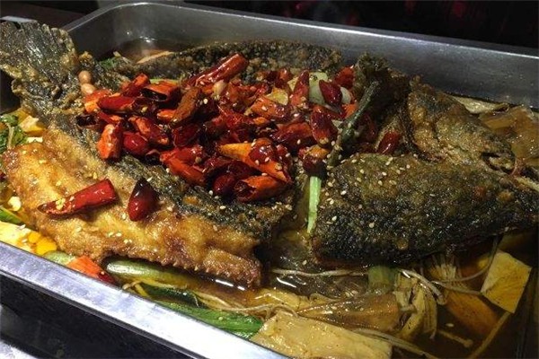 鱼悦时光烤全鱼