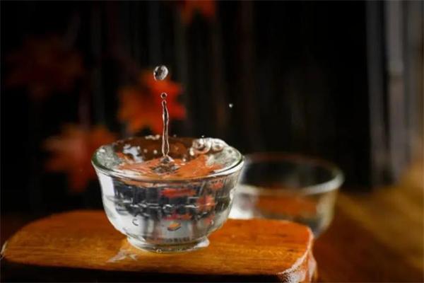 荣和酒业