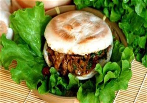 竹笼蒸肉夹馍