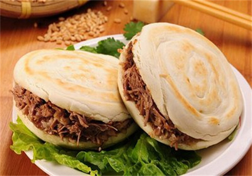 竹笼蒸肉夹馍