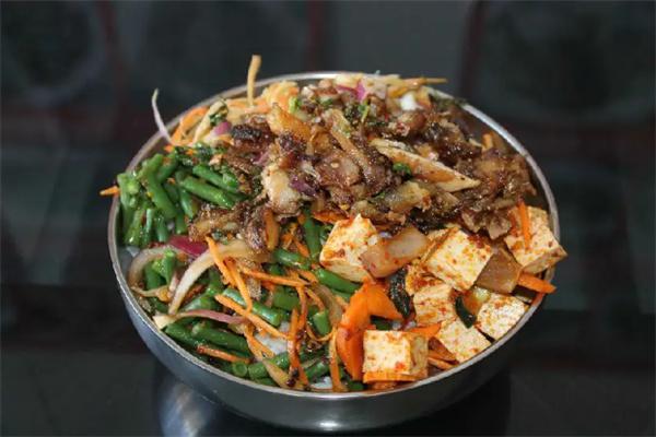 隋缘记烤肉拌饭加盟