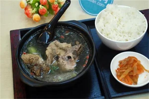 品上品排骨米饭