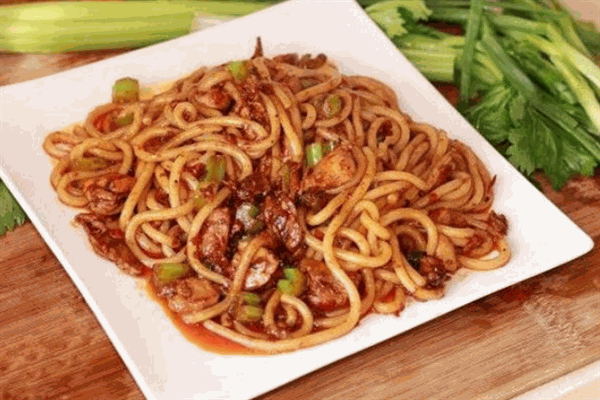 伊犁美食城