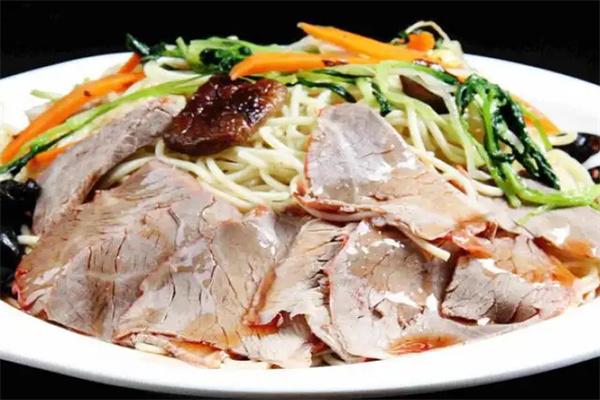 诚虎私房牛肉面加盟