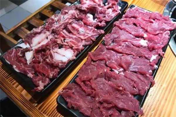 十三箸菲妃家牛肉火锅