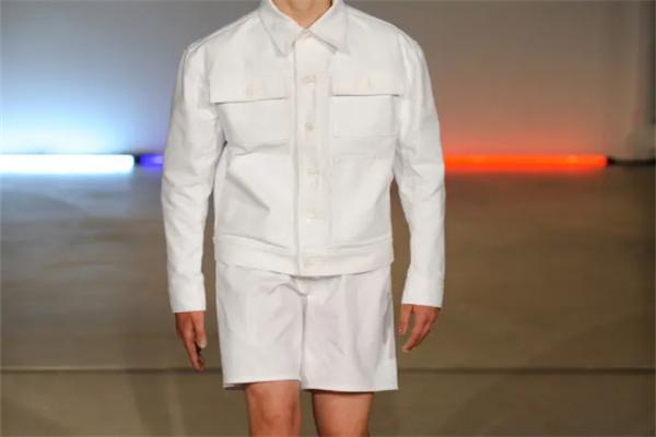 巴黎青年男装