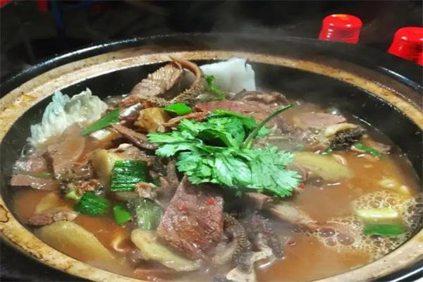 京山新兴羊肉砂锅加盟