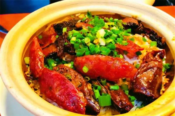 佳佳尹煲仔饭