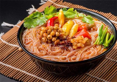 杨椒火辣酸辣粉