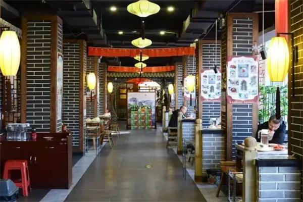 聚齐儿重庆老火锅怀旧主题餐厅