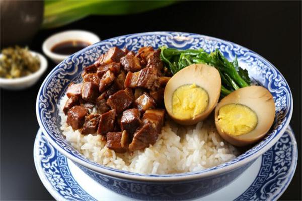 谷跳伧煲仔饭
