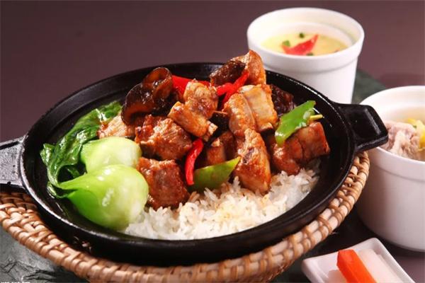佳佳尹煲仔饭