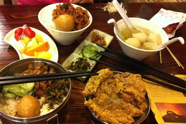 阿里三利快餐