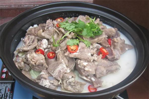 京山新兴羊肉砂锅加盟