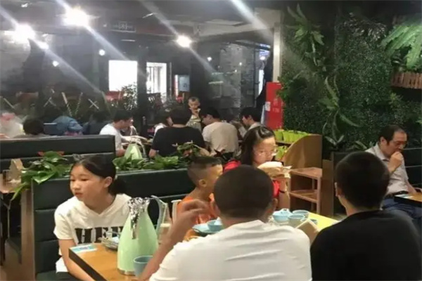 花龙阵轻奢花艺餐厅
