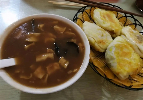何记逍遥镇胡辣汤