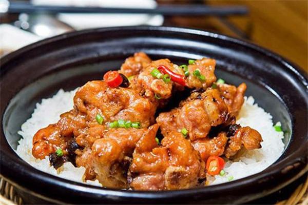 飘飘香煲仔饭