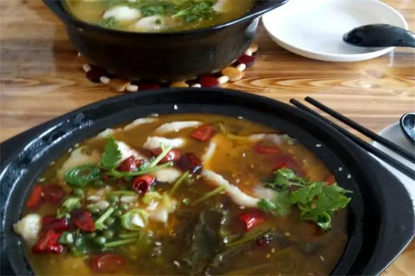 众鲜云集酸菜鱼米饭