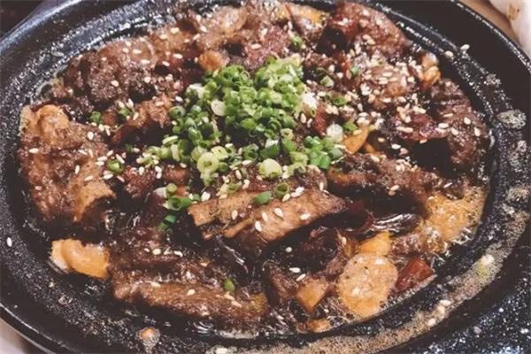 恒岳飘香老砂锅加盟