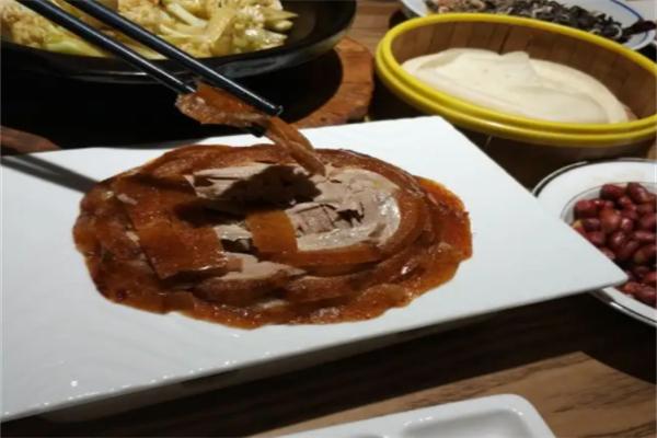 鼎玥烤鸭店
