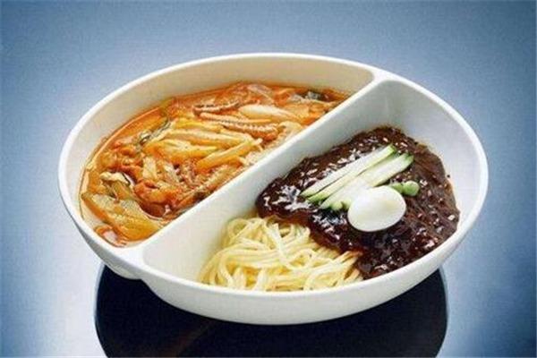 欢艳牛肉热干面