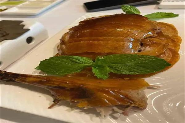 鼎玥烤鸭店