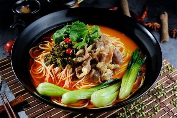 欢艳牛肉热干面