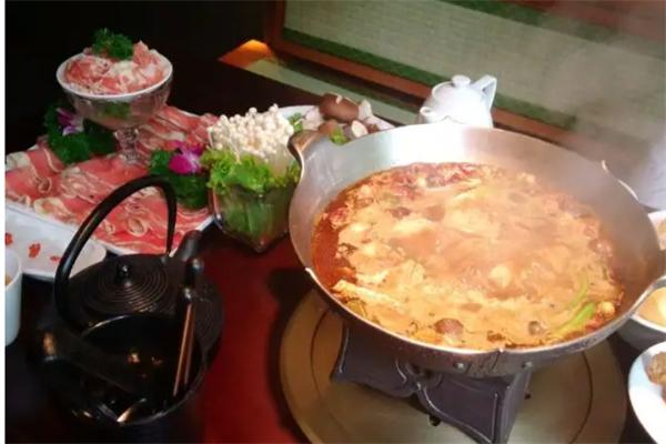 鼎锅火锅店