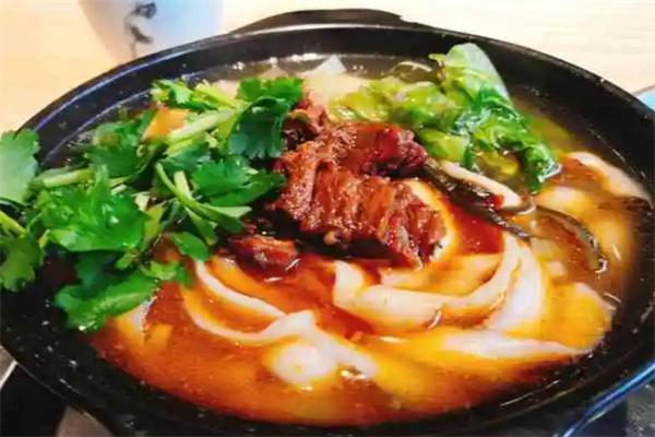 旧道口砂锅牛肉面加盟