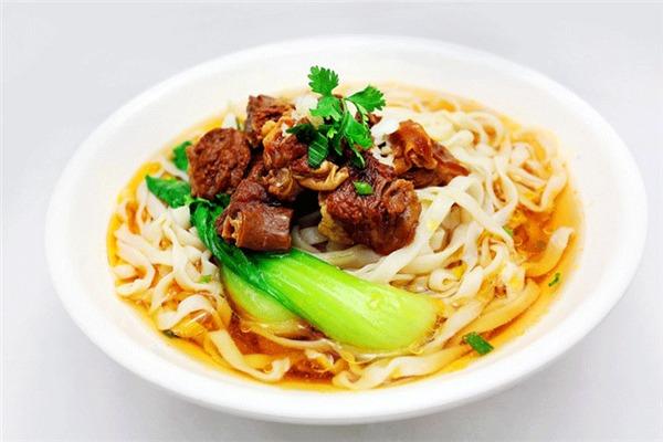 欢艳牛肉热干面