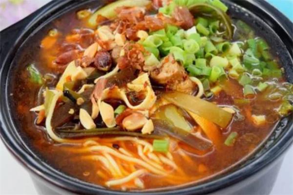 旧道口砂锅牛肉面加盟