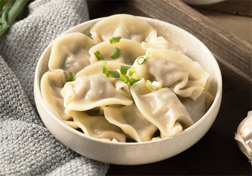 小白小黑锅饺店