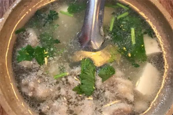 老道外郎一家砂锅坛肉馆