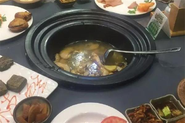 老基地主题火锅