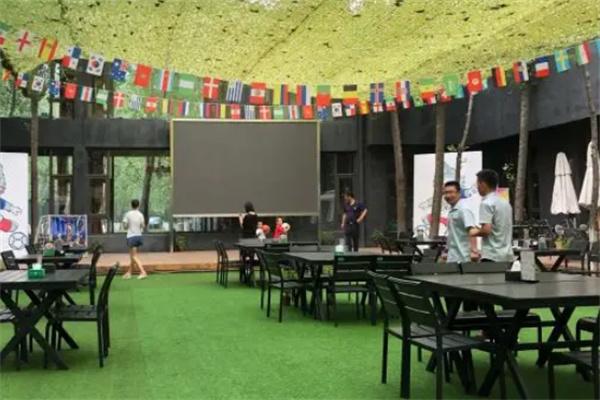 蓝地时尚庄园森林餐厅