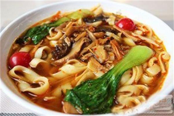 石桥铺洞子刀削面